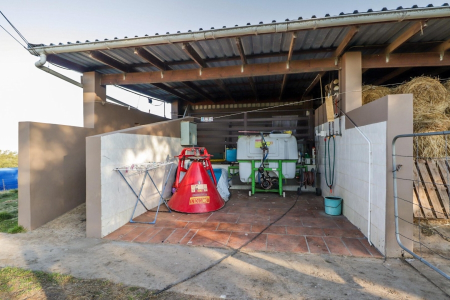 Commercial Property for Sale in Rondevlei Western Cape